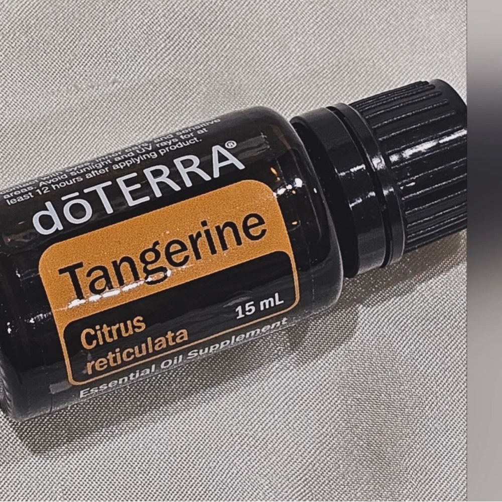 ‼️Price drop‼️Tangerine Oil NWOT